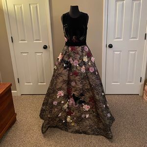 BASIX Black Label Gown Size 8